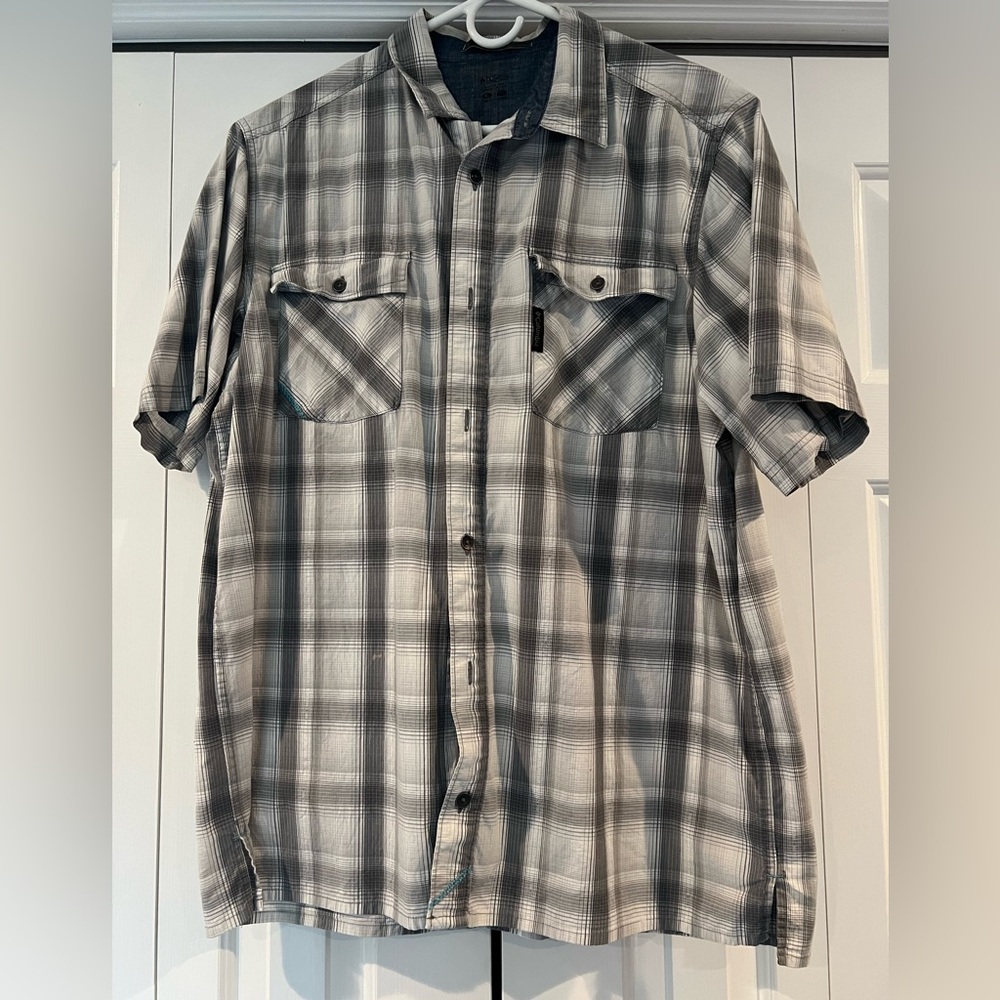 Columbia Men's Black and Gray Plaid Shirt